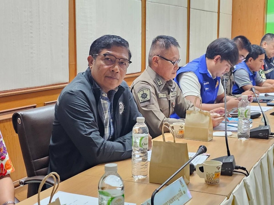 ประชุมติดตามสถานการณ์อุบัติเหตุทางถนนช่วงเทศกาลสงกรานต์ 2567 จังหวัดเพชรบูรณ์ ประจำวันที่ 14 เมษายน 2567